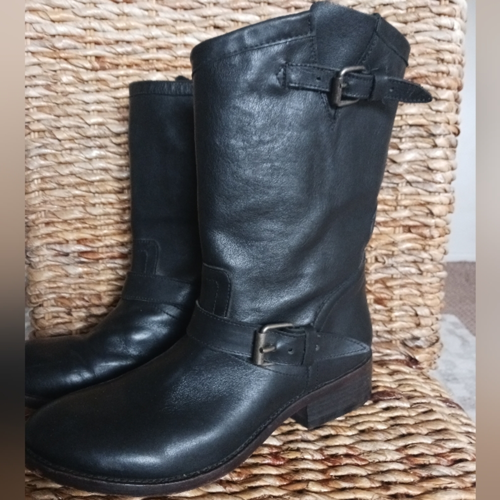 Easy Rider Leather black boots, womens, calf high, 2 buckles, likenew, size 9 M
